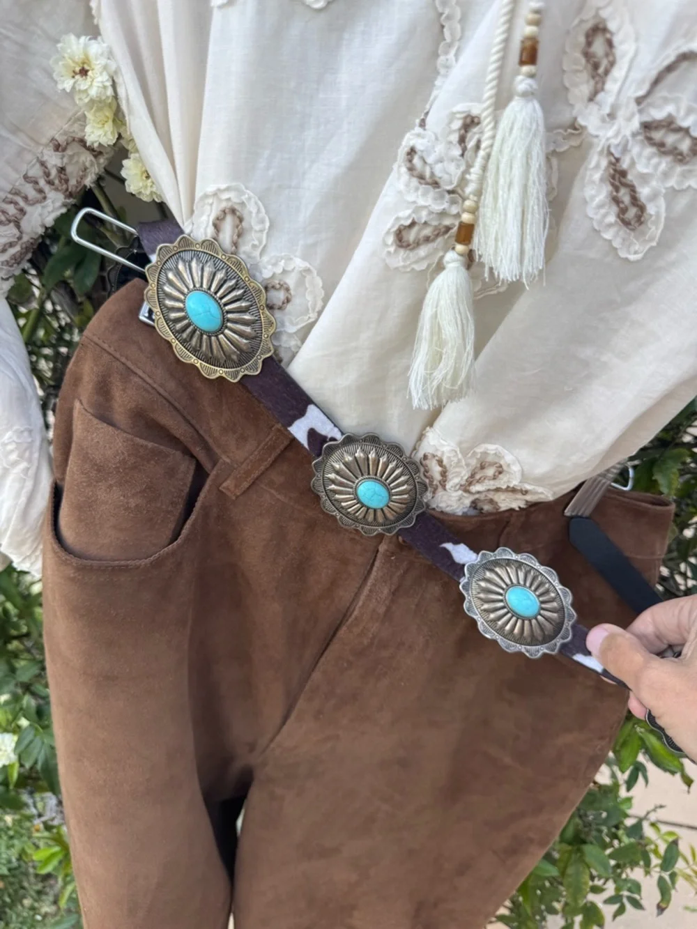 Faux Turquoise Conch Cowhide Western Belt - Women Accessories - Picture 3 of 3